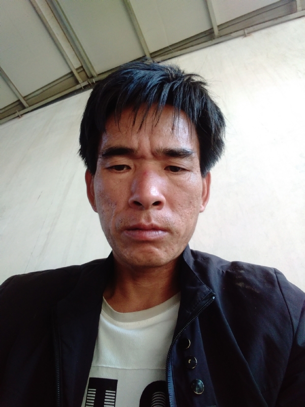 项斌的第一张照片--安阳相亲服务中心