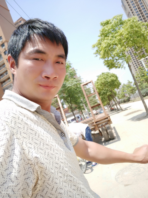 勇哥的第一张照片--安阳相亲服务中心