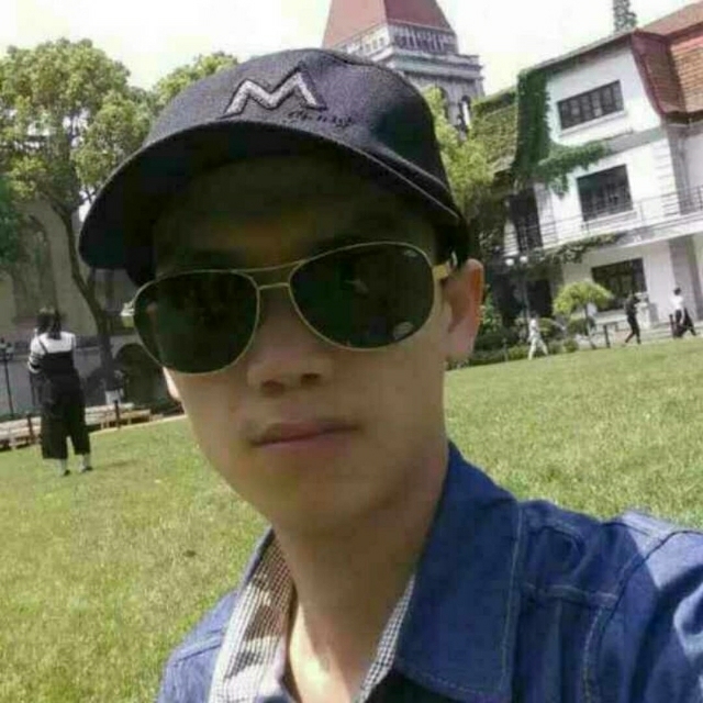 龙小华的第一张照片--安阳相亲服务中心