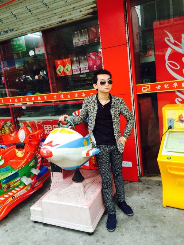 阳光帅气男嘉宾的第一张照片--安阳相亲服务中心