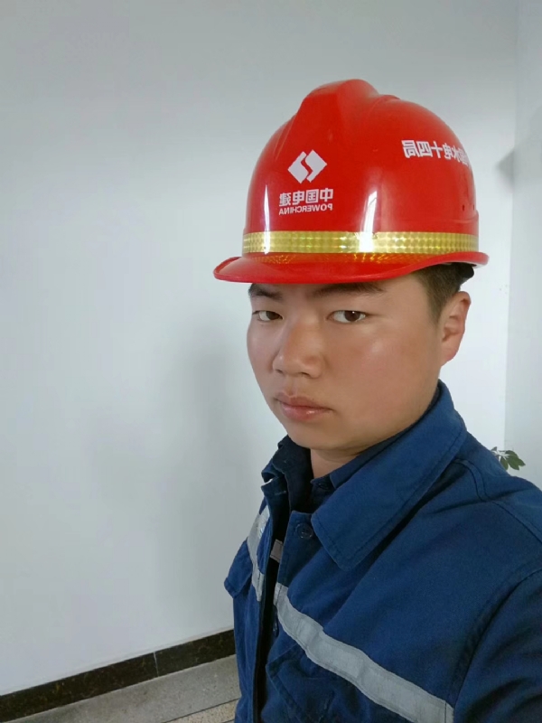 小公牛的第一张照片--安阳相亲服务中心