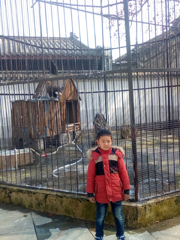 山高人伟峰的第一张照片--安阳相亲服务中心