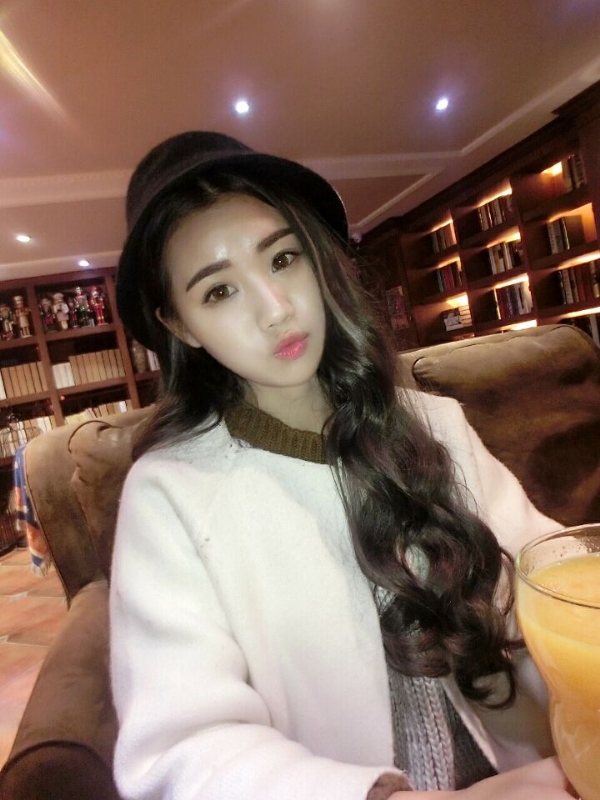 气质小妹的第三张照片--安阳相亲服务中心