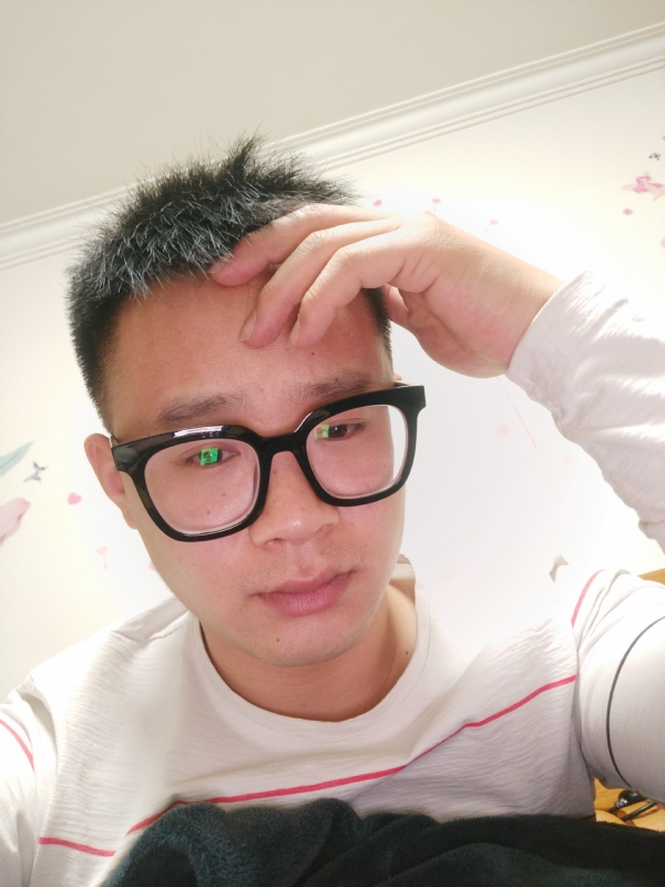 华灯初上的夜晚的第一张照片--安阳相亲服务中心