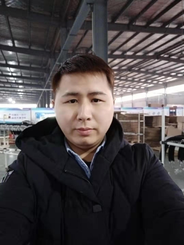 刀锋的第一张照片--安阳相亲服务中心