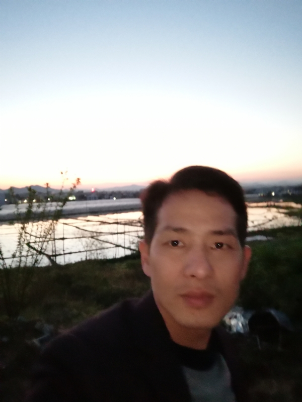 不忘初心的第一张照片--安阳相亲服务中心