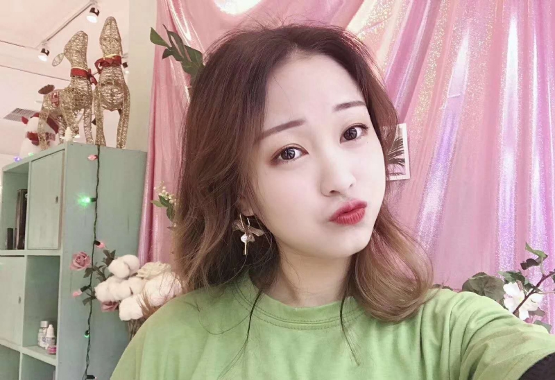 罗兰的第二张照片--安阳相亲服务中心