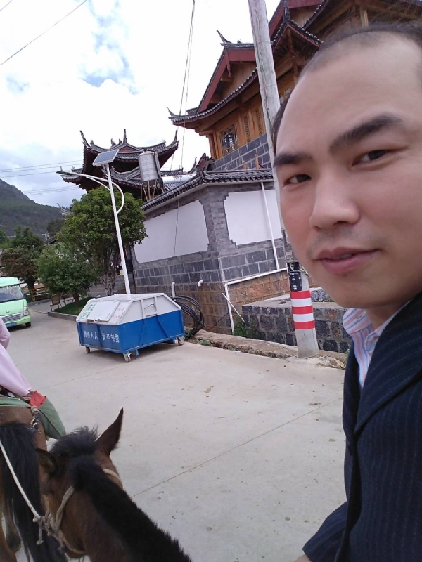 当代军人的第一张照片--安阳相亲服务中心