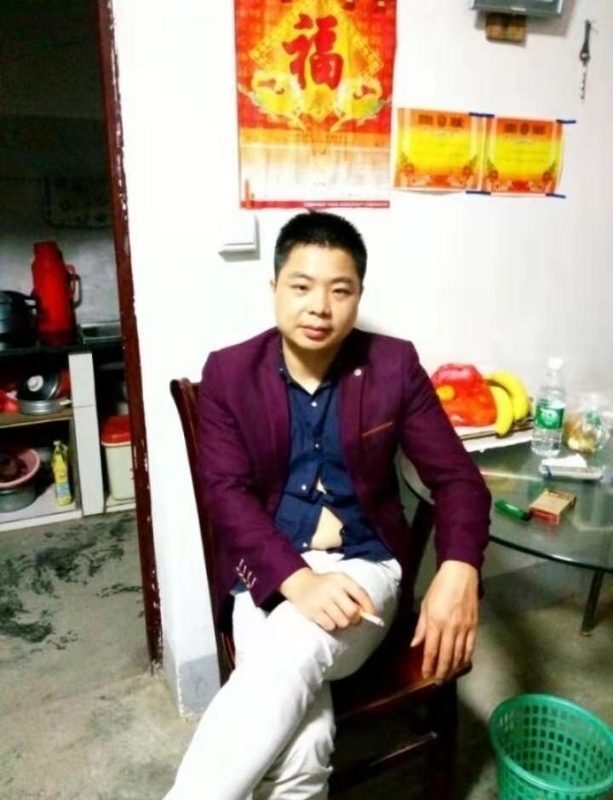 蓝色的微笑的第一张照片--安阳相亲服务中心