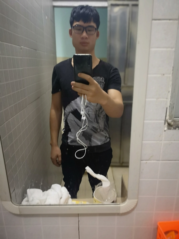 右手的执着的第一张照片--安阳相亲服务中心