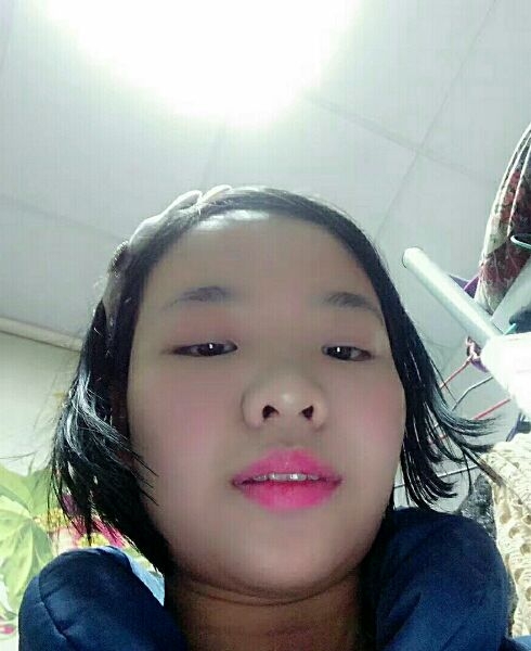 依依的第一张照片--安阳相亲服务中心