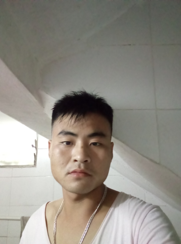 落叶知秋的第一张照片--安阳相亲服务中心