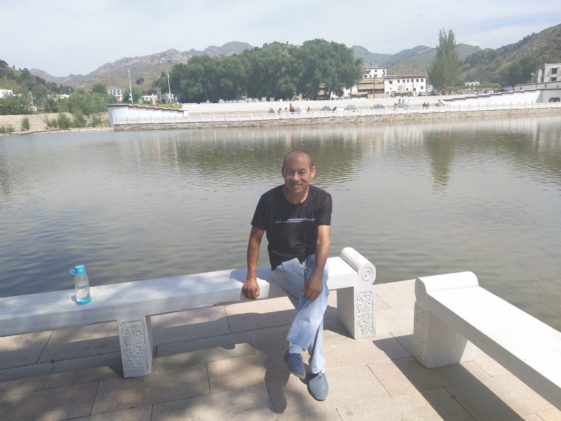 大漠独行的第一张照片--安阳相亲服务中心