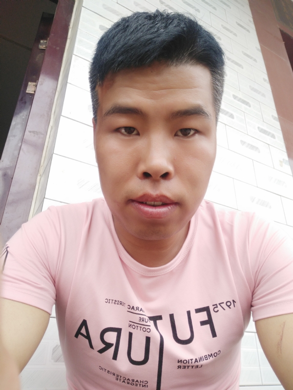 守护爱情的第一张照片--安阳相亲服务中心