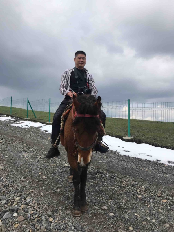 一个人的第一张照片--安阳相亲服务中心