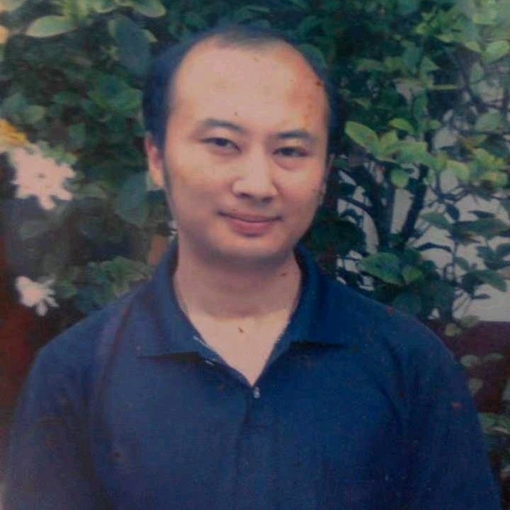 石峰里的生命的第一张照片--安阳相亲服务中心