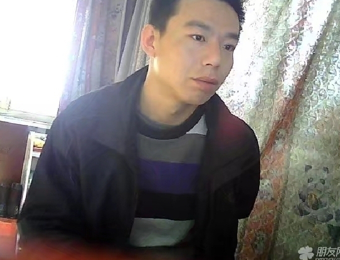 向钱奔跑的第一张照片--安阳相亲服务中心