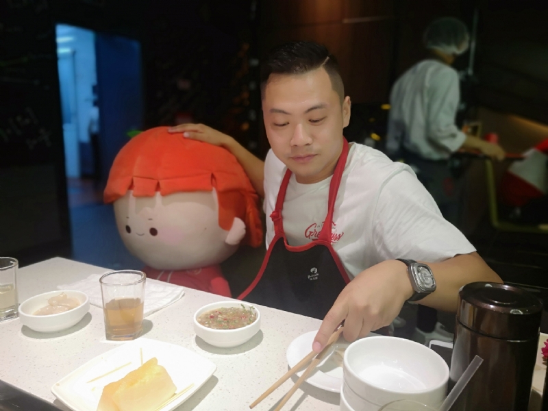 逆行的第一张照片--安阳相亲服务中心