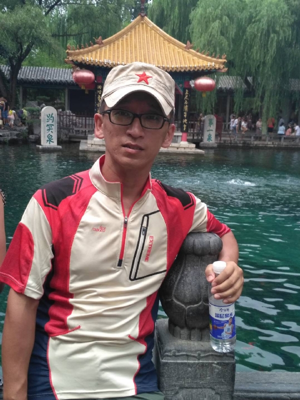 晓峰的第二张照片--安阳相亲服务中心