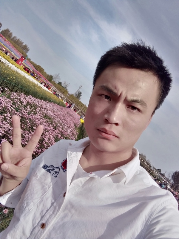 心碎无痕的第二张照片--安阳相亲服务中心