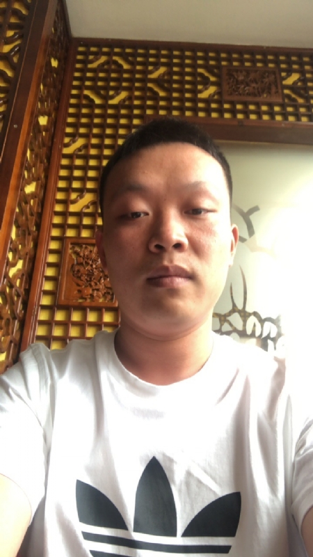 唐子龙的第一张照片--安阳相亲服务中心