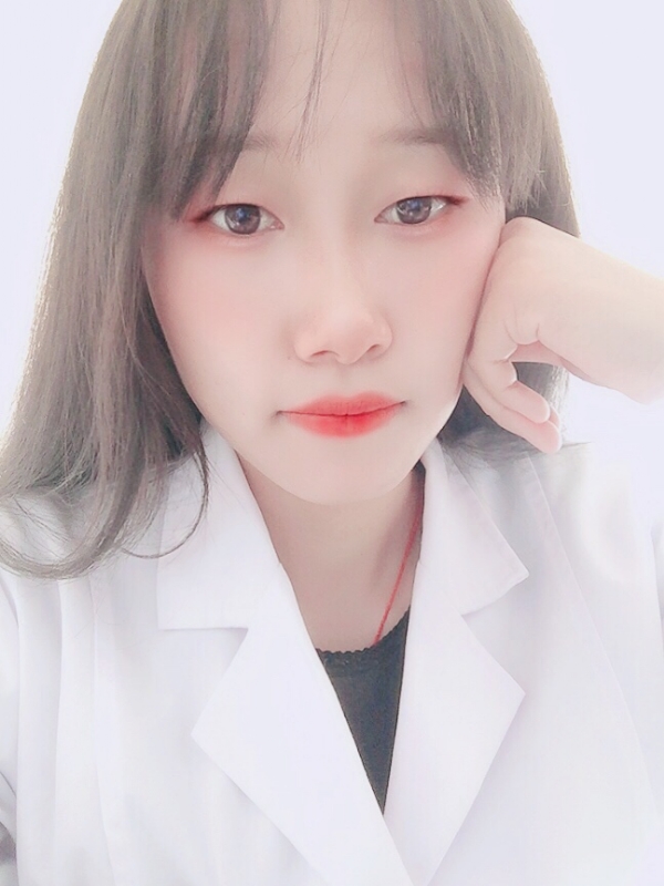 白婚纱的第一张照片--安阳相亲服务中心