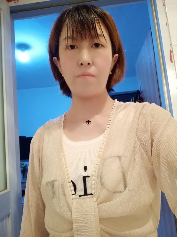 芬儿的第一张照片--安阳相亲服务中心