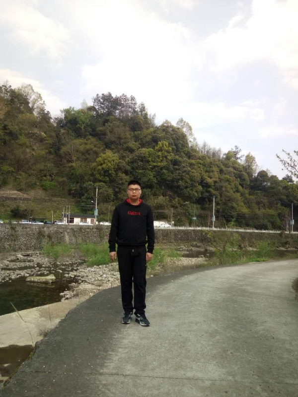 等着上钩的鱼的第二张照片--安阳相亲服务中心