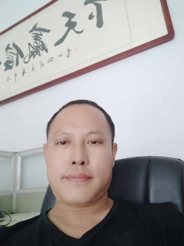 山丘的第三张照片--安阳相亲服务中心