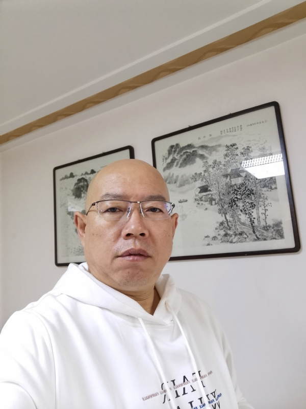 光头博士的第一张照片--安阳相亲服务中心