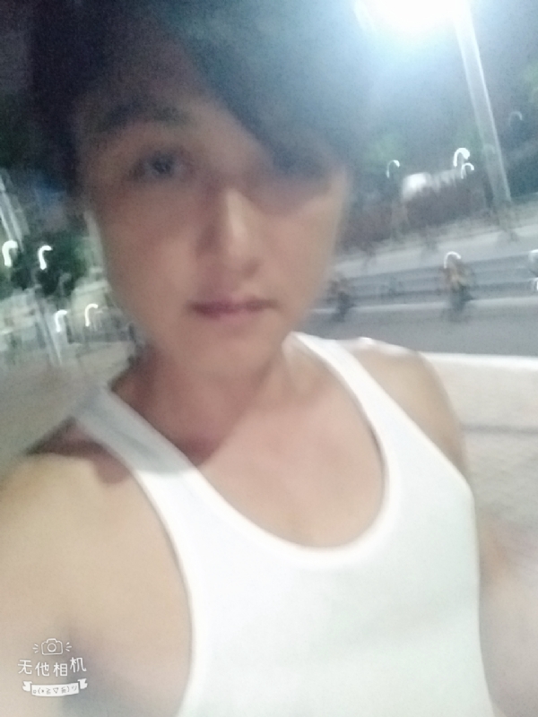 弟弟的第一张照片--安阳相亲服务中心