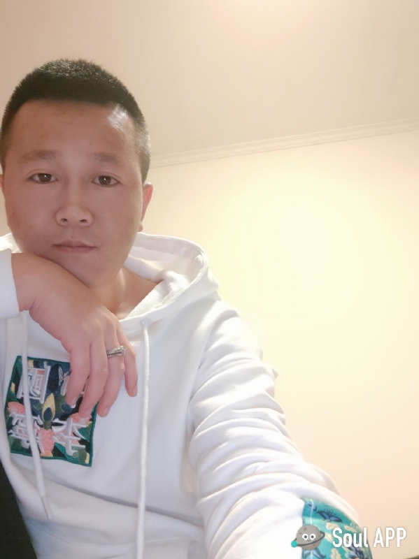 Away的第一张照片--安阳相亲服务中心