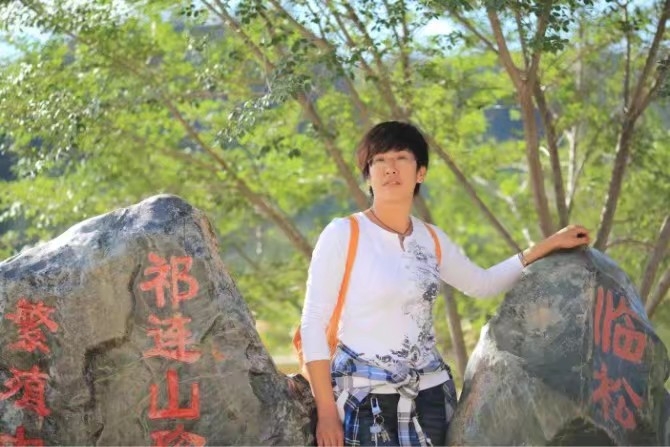 弱水河边青春草的第一张照片--安阳相亲服务中心