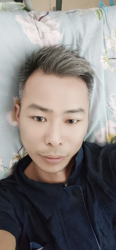 火山口的第一张照片--安阳相亲服务中心