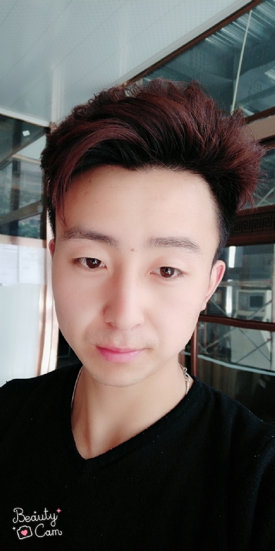 拼命微笑的第三张照片--安阳相亲服务中心