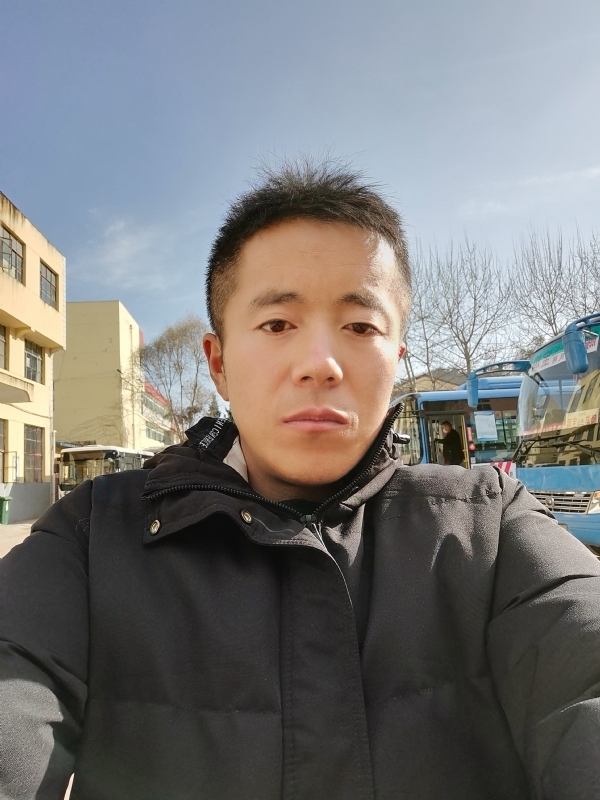 孤独的云的第二张照片--安阳相亲服务中心