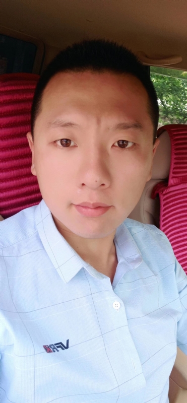 霄上的第二张照片--安阳相亲服务中心