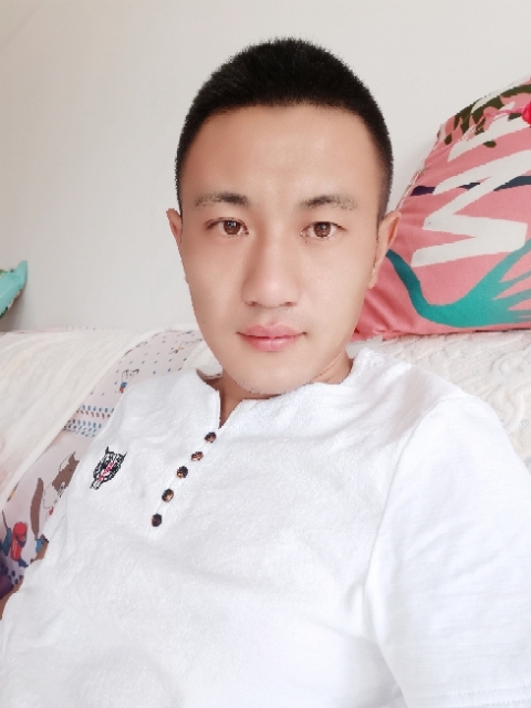 海阔天空的第一张照片--安阳相亲服务中心