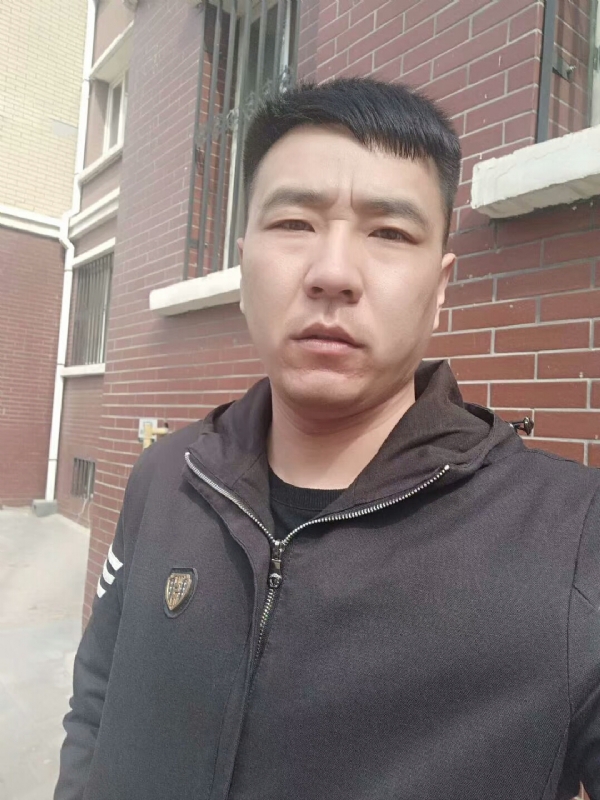 谁伴我闯荡的第一张照片--安阳相亲服务中心