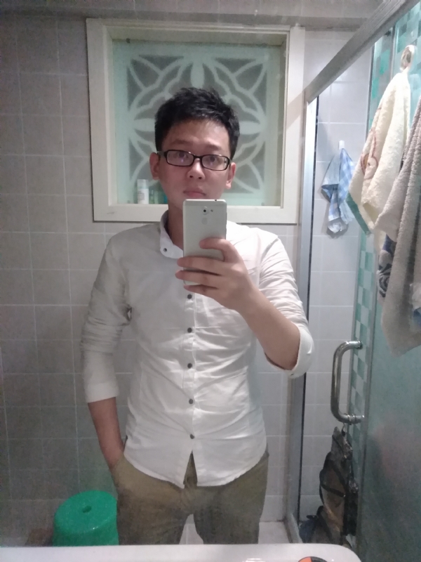 花谢魂伤的第一张照片--安阳相亲服务中心