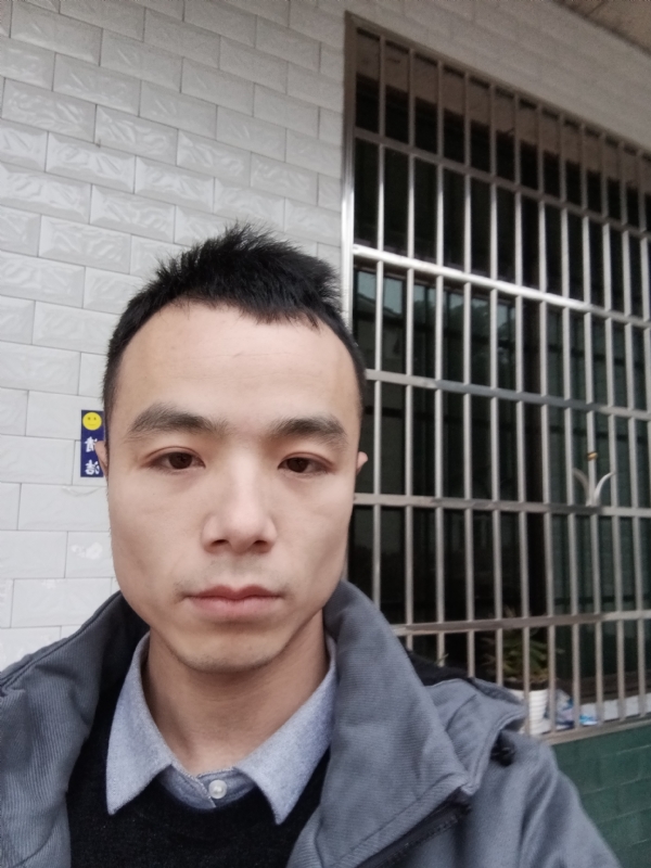 笑得那么开心的第二张照片--安阳相亲服务中心