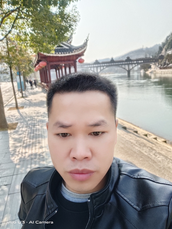 啊锦的第一张照片--安阳相亲服务中心