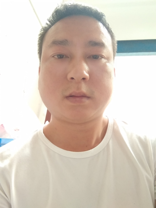 大叔的第一张照片--安阳相亲服务中心