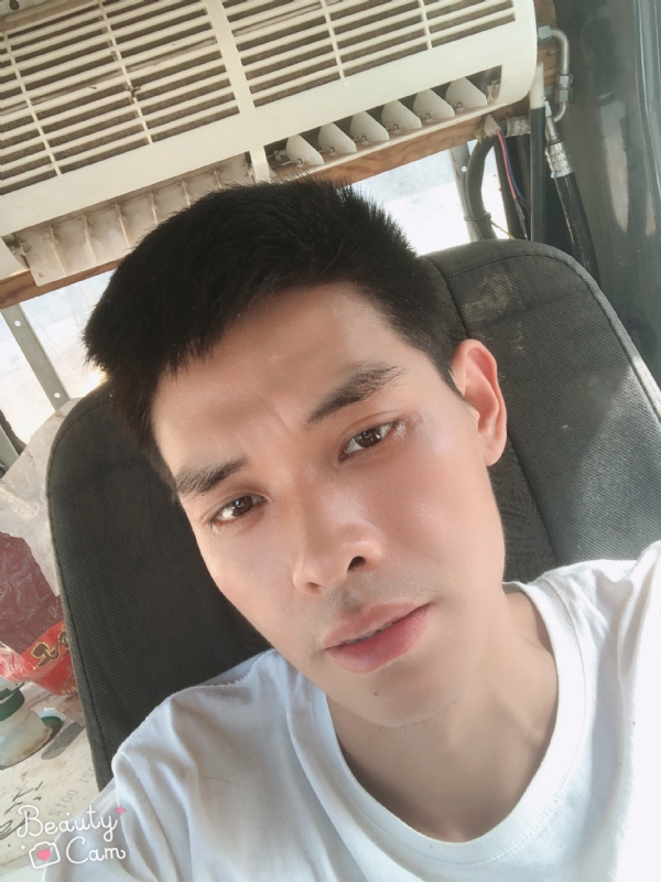 小董的第一张照片--安阳相亲服务中心