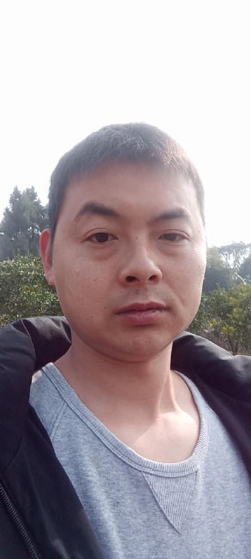 亲亲抱抱我爱你的第一张照片--安阳相亲服务中心