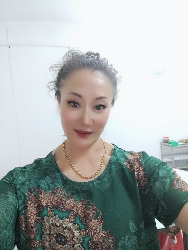 燕子的第二张照片--安阳相亲服务中心