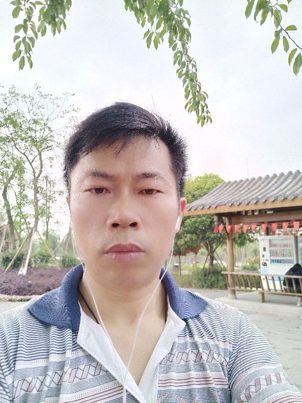 一个人的孤单的第一张照片--安阳相亲服务中心