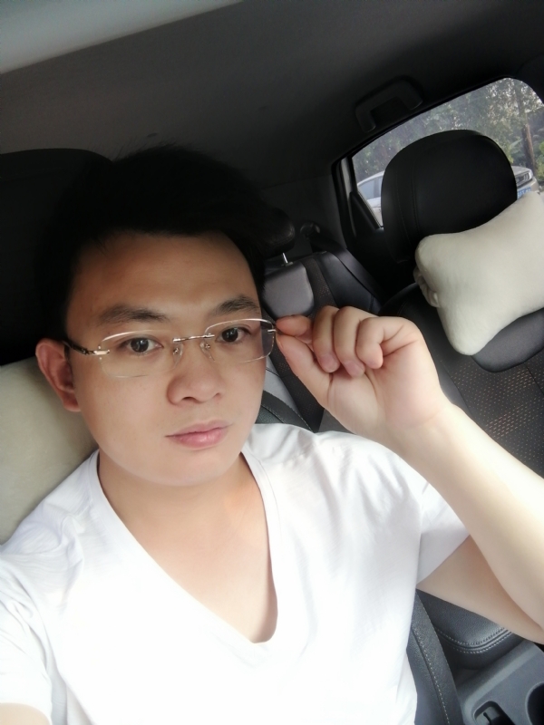 幸福的拥抱的第二张照片--安阳相亲服务中心