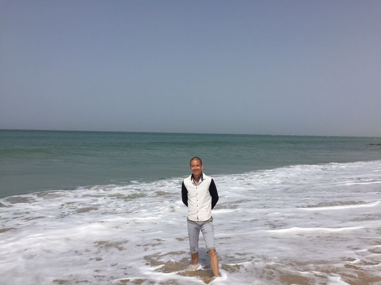 文字的忧伤的第一张照片--安阳相亲服务中心