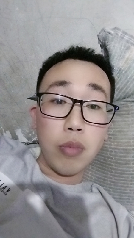 喜欢比我大的女人的第一张照片--安阳相亲服务中心